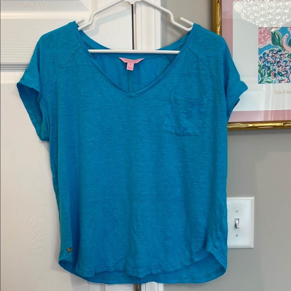 Lilly Pulitzer Turquoise Vneck Top with pocket